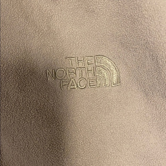 Men’s North Face sweater - Picture 2 of 6